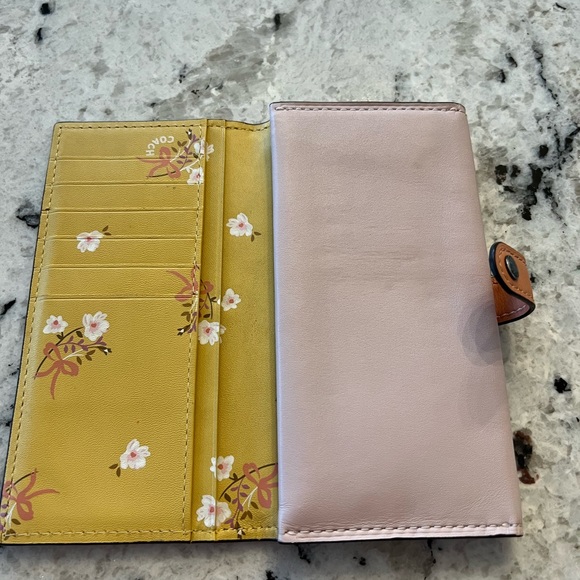 Coach 1941 Glovetanned Leather Slim Trifold Wallet Ice Pink/Multi F29978 - Picture 9 of 9